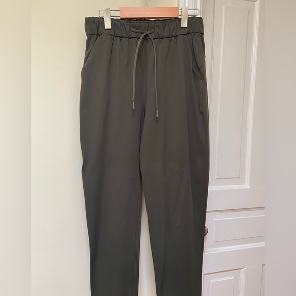Lululemon Stretch High-Rise Pant 7/8 Size 8 - Picture 3 of 5